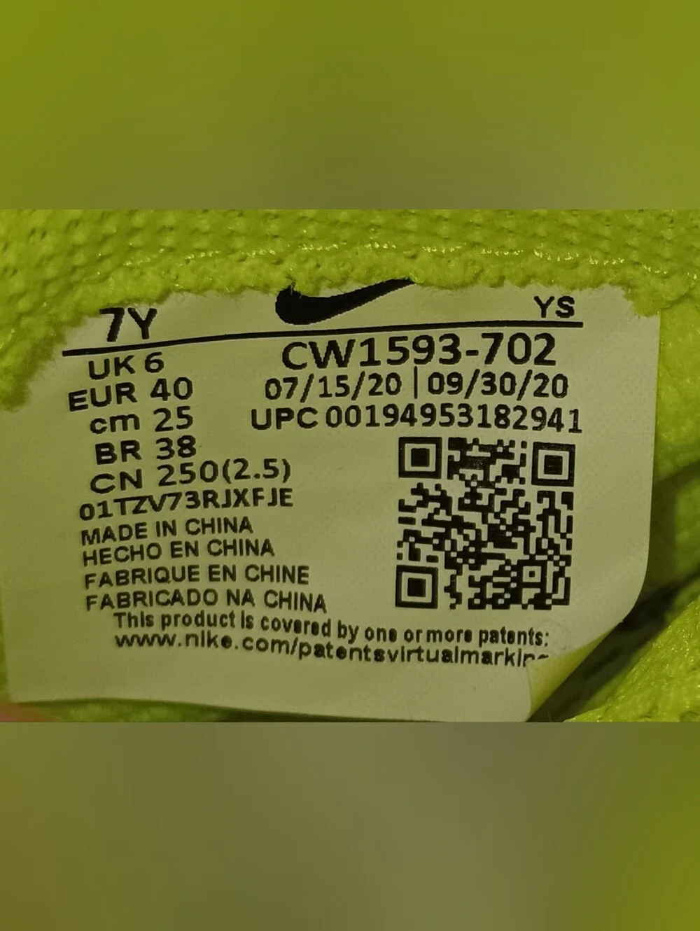 Nike Air Foamposite Pro Volt Green/Neon Shoes (CW1593-702)Preowned Youth Size 7